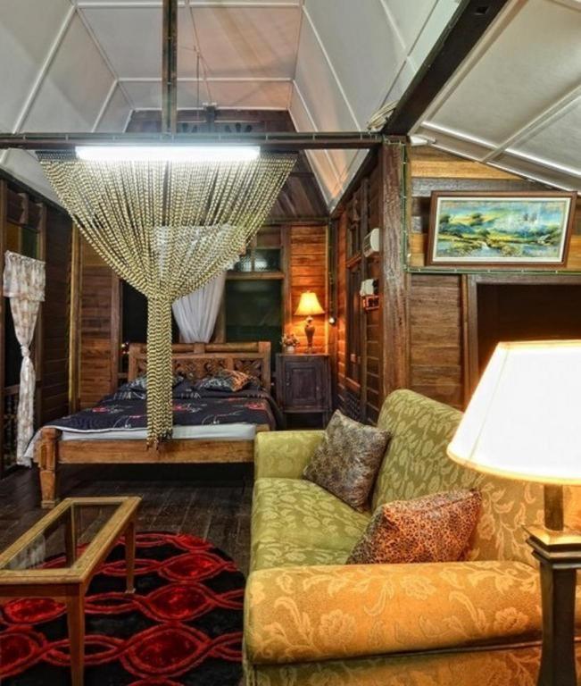 Oyo 90745 Desa Balqis Hotel 2*