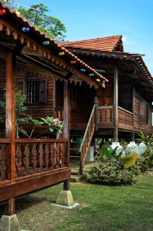 Oyo 90745 Desa Balqis Malacca