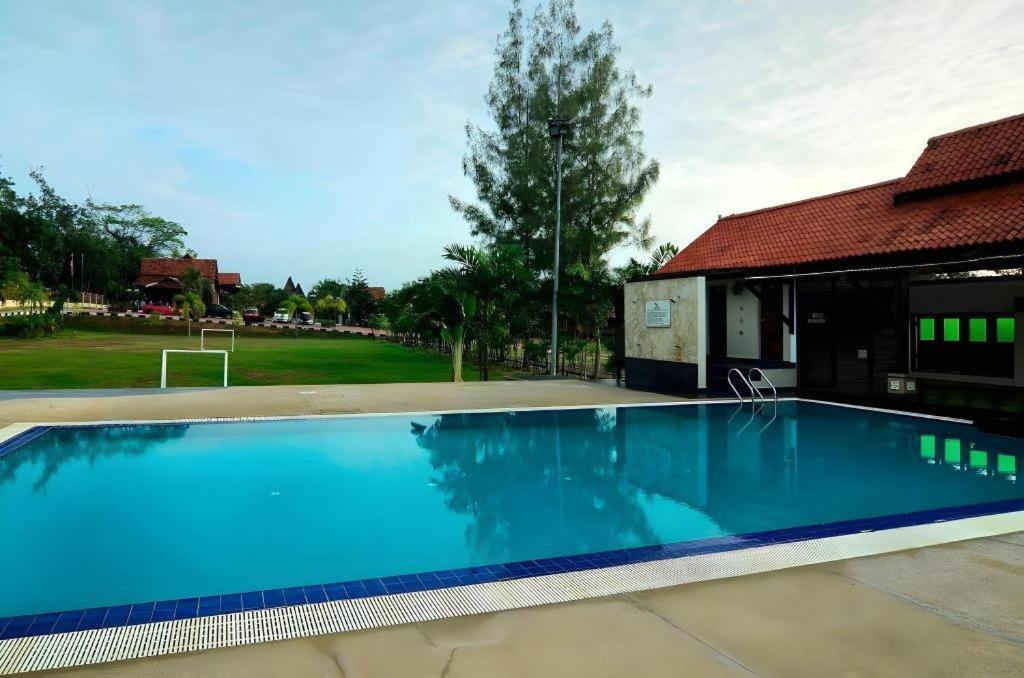 Oyo 90745 Desa Balqis Hotel